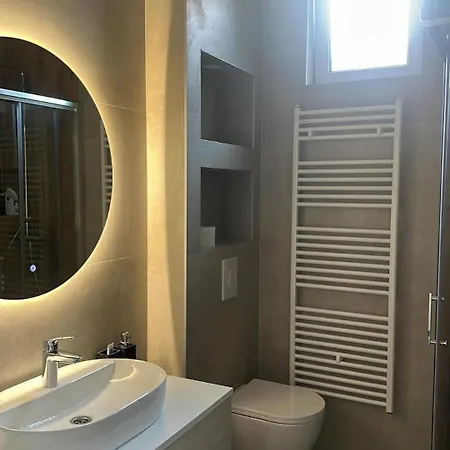Apartment E&a